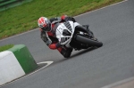 Mallory-park-Leicestershire;Mallory-park-photographs;Motorcycle-action-photographs;event-digital-images;eventdigitalimages;mallory-park;no-limits-trackday;peter-wileman-photography;trackday;trackday-digital-images;trackday-photos