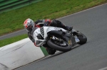 Mallory-park-Leicestershire;Mallory-park-photographs;Motorcycle-action-photographs;event-digital-images;eventdigitalimages;mallory-park;no-limits-trackday;peter-wileman-photography;trackday;trackday-digital-images;trackday-photos