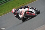 Mallory-park-Leicestershire;Mallory-park-photographs;Motorcycle-action-photographs;event-digital-images;eventdigitalimages;mallory-park;no-limits-trackday;peter-wileman-photography;trackday;trackday-digital-images;trackday-photos