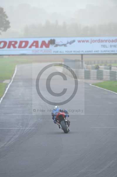 Mallory park Leicestershire;Mallory park photographs;Motorcycle action photographs;event digital images;eventdigitalimages;mallory park;no limits trackday;peter wileman photography;trackday;trackday digital images;trackday photos