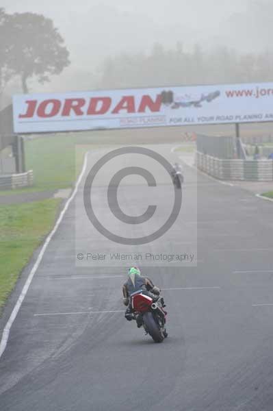 Mallory park Leicestershire;Mallory park photographs;Motorcycle action photographs;event digital images;eventdigitalimages;mallory park;no limits trackday;peter wileman photography;trackday;trackday digital images;trackday photos