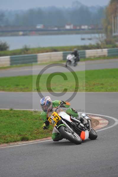 Mallory park Leicestershire;Mallory park photographs;Motorcycle action photographs;event digital images;eventdigitalimages;mallory park;no limits trackday;peter wileman photography;trackday;trackday digital images;trackday photos