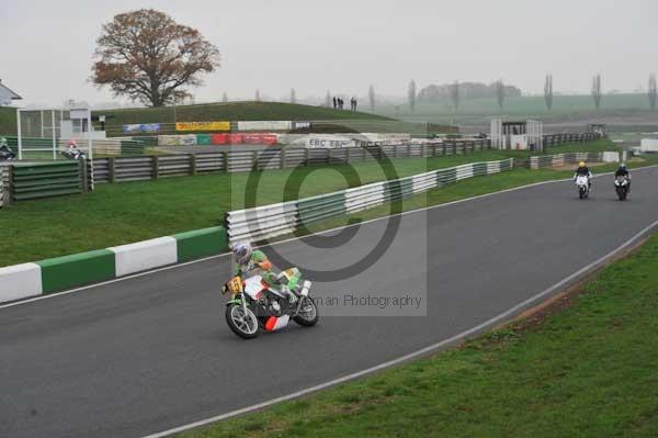 Mallory park Leicestershire;Mallory park photographs;Motorcycle action photographs;event digital images;eventdigitalimages;mallory park;no limits trackday;peter wileman photography;trackday;trackday digital images;trackday photos