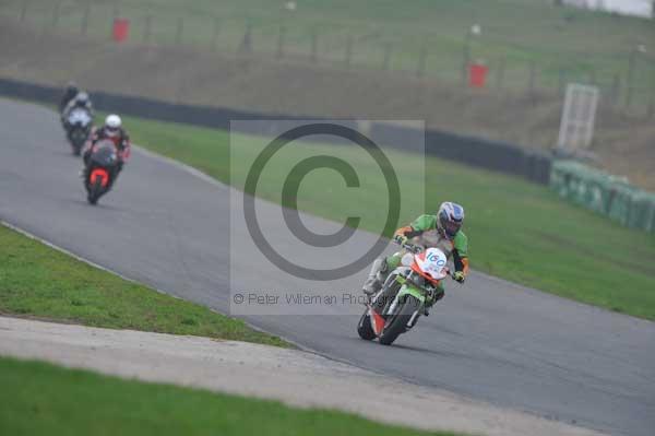 Mallory park Leicestershire;Mallory park photographs;Motorcycle action photographs;event digital images;eventdigitalimages;mallory park;no limits trackday;peter wileman photography;trackday;trackday digital images;trackday photos