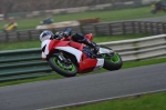 Mallory-park-Leicestershire;Mallory-park-photographs;Motorcycle-action-photographs;event-digital-images;eventdigitalimages;mallory-park;no-limits-trackday;peter-wileman-photography;trackday;trackday-digital-images;trackday-photos