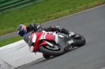 Mallory-park-Leicestershire;Mallory-park-photographs;Motorcycle-action-photographs;event-digital-images;eventdigitalimages;mallory-park;no-limits-trackday;peter-wileman-photography;trackday;trackday-digital-images;trackday-photos