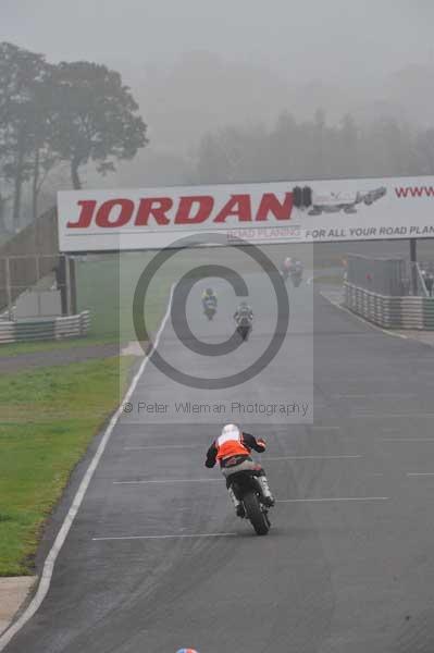 Mallory park Leicestershire;Mallory park photographs;Motorcycle action photographs;event digital images;eventdigitalimages;mallory park;no limits trackday;peter wileman photography;trackday;trackday digital images;trackday photos