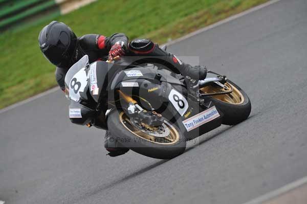 Mallory park Leicestershire;Mallory park photographs;Motorcycle action photographs;event digital images;eventdigitalimages;mallory park;no limits trackday;peter wileman photography;trackday;trackday digital images;trackday photos