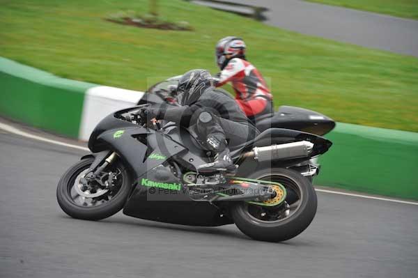 Mallory park Leicestershire;Mallory park photographs;Motorcycle action photographs;event digital images;eventdigitalimages;mallory park;no limits trackday;peter wileman photography;trackday;trackday digital images;trackday photos
