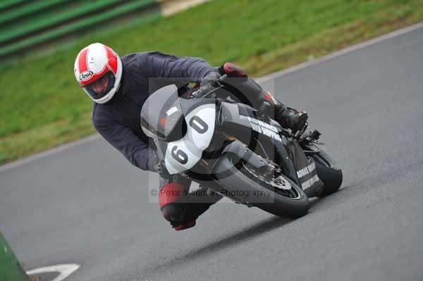 Mallory park Leicestershire;Mallory park photographs;Motorcycle action photographs;event digital images;eventdigitalimages;mallory park;no limits trackday;peter wileman photography;trackday;trackday digital images;trackday photos