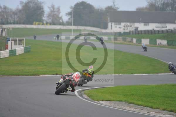 Mallory park Leicestershire;Mallory park photographs;Motorcycle action photographs;event digital images;eventdigitalimages;mallory park;no limits trackday;peter wileman photography;trackday;trackday digital images;trackday photos