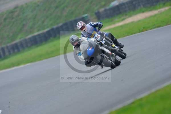 Mallory park Leicestershire;Mallory park photographs;Motorcycle action photographs;event digital images;eventdigitalimages;mallory park;no limits trackday;peter wileman photography;trackday;trackday digital images;trackday photos