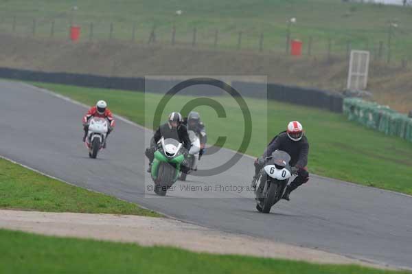 Mallory park Leicestershire;Mallory park photographs;Motorcycle action photographs;event digital images;eventdigitalimages;mallory park;no limits trackday;peter wileman photography;trackday;trackday digital images;trackday photos