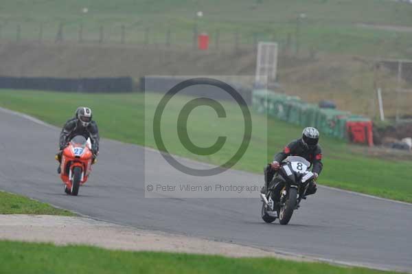 Mallory park Leicestershire;Mallory park photographs;Motorcycle action photographs;event digital images;eventdigitalimages;mallory park;no limits trackday;peter wileman photography;trackday;trackday digital images;trackday photos
