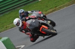 Mallory-park-Leicestershire;Mallory-park-photographs;Motorcycle-action-photographs;event-digital-images;eventdigitalimages;mallory-park;no-limits-trackday;peter-wileman-photography;trackday;trackday-digital-images;trackday-photos