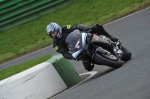 Mallory-park-Leicestershire;Mallory-park-photographs;Motorcycle-action-photographs;event-digital-images;eventdigitalimages;mallory-park;no-limits-trackday;peter-wileman-photography;trackday;trackday-digital-images;trackday-photos