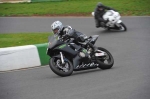 Mallory-park-Leicestershire;Mallory-park-photographs;Motorcycle-action-photographs;event-digital-images;eventdigitalimages;mallory-park;no-limits-trackday;peter-wileman-photography;trackday;trackday-digital-images;trackday-photos