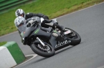 Mallory-park-Leicestershire;Mallory-park-photographs;Motorcycle-action-photographs;event-digital-images;eventdigitalimages;mallory-park;no-limits-trackday;peter-wileman-photography;trackday;trackday-digital-images;trackday-photos