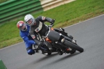 Mallory-park-Leicestershire;Mallory-park-photographs;Motorcycle-action-photographs;event-digital-images;eventdigitalimages;mallory-park;no-limits-trackday;peter-wileman-photography;trackday;trackday-digital-images;trackday-photos