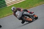 Mallory-park-Leicestershire;Mallory-park-photographs;Motorcycle-action-photographs;event-digital-images;eventdigitalimages;mallory-park;no-limits-trackday;peter-wileman-photography;trackday;trackday-digital-images;trackday-photos