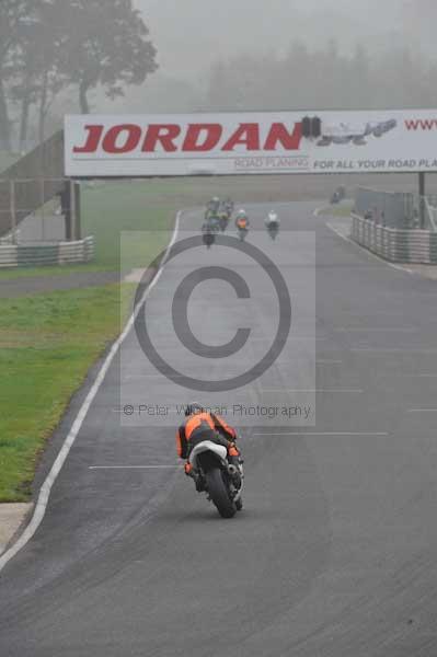 Mallory park Leicestershire;Mallory park photographs;Motorcycle action photographs;event digital images;eventdigitalimages;mallory park;no limits trackday;peter wileman photography;trackday;trackday digital images;trackday photos