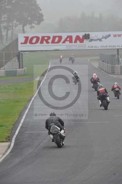 Mallory park Leicestershire;Mallory park photographs;Motorcycle action photographs;event digital images;eventdigitalimages;mallory park;no limits trackday;peter wileman photography;trackday;trackday digital images;trackday photos
