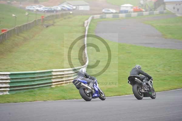 Mallory park Leicestershire;Mallory park photographs;Motorcycle action photographs;event digital images;eventdigitalimages;mallory park;no limits trackday;peter wileman photography;trackday;trackday digital images;trackday photos