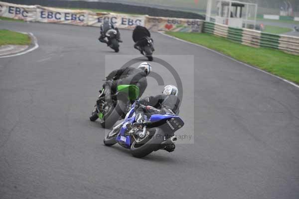 Mallory park Leicestershire;Mallory park photographs;Motorcycle action photographs;event digital images;eventdigitalimages;mallory park;no limits trackday;peter wileman photography;trackday;trackday digital images;trackday photos