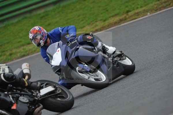 Mallory park Leicestershire;Mallory park photographs;Motorcycle action photographs;event digital images;eventdigitalimages;mallory park;no limits trackday;peter wileman photography;trackday;trackday digital images;trackday photos