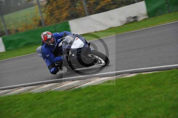 Mallory park Leicestershire;Mallory park photographs;Motorcycle action photographs;event digital images;eventdigitalimages;mallory park;no limits trackday;peter wileman photography;trackday;trackday digital images;trackday photos