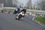 Mallory-park-Leicestershire;Mallory-park-photographs;Motorcycle-action-photographs;event-digital-images;eventdigitalimages;mallory-park;no-limits-trackday;peter-wileman-photography;trackday;trackday-digital-images;trackday-photos