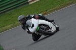 Mallory-park-Leicestershire;Mallory-park-photographs;Motorcycle-action-photographs;event-digital-images;eventdigitalimages;mallory-park;no-limits-trackday;peter-wileman-photography;trackday;trackday-digital-images;trackday-photos