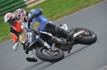 Mallory-park-Leicestershire;Mallory-park-photographs;Motorcycle-action-photographs;event-digital-images;eventdigitalimages;mallory-park;no-limits-trackday;peter-wileman-photography;trackday;trackday-digital-images;trackday-photos