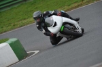 Mallory-park-Leicestershire;Mallory-park-photographs;Motorcycle-action-photographs;event-digital-images;eventdigitalimages;mallory-park;no-limits-trackday;peter-wileman-photography;trackday;trackday-digital-images;trackday-photos