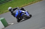 Mallory-park-Leicestershire;Mallory-park-photographs;Motorcycle-action-photographs;event-digital-images;eventdigitalimages;mallory-park;no-limits-trackday;peter-wileman-photography;trackday;trackday-digital-images;trackday-photos