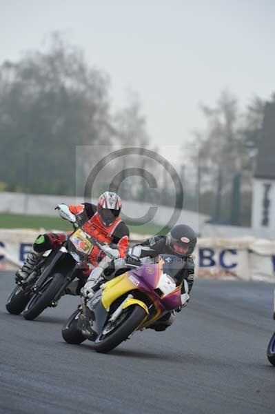 Mallory park Leicestershire;Mallory park photographs;Motorcycle action photographs;event digital images;eventdigitalimages;mallory park;no limits trackday;peter wileman photography;trackday;trackday digital images;trackday photos