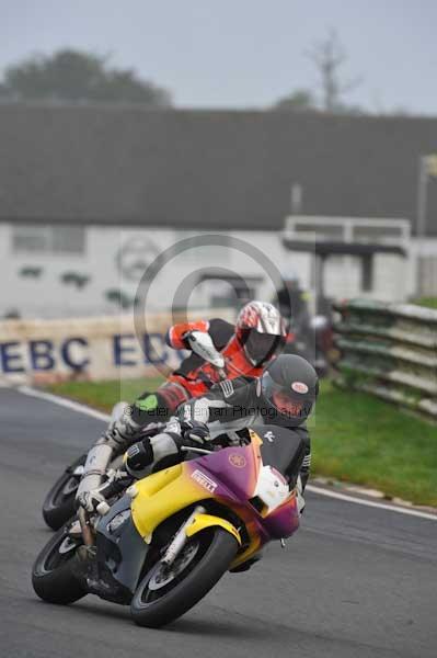 Mallory park Leicestershire;Mallory park photographs;Motorcycle action photographs;event digital images;eventdigitalimages;mallory park;no limits trackday;peter wileman photography;trackday;trackday digital images;trackday photos