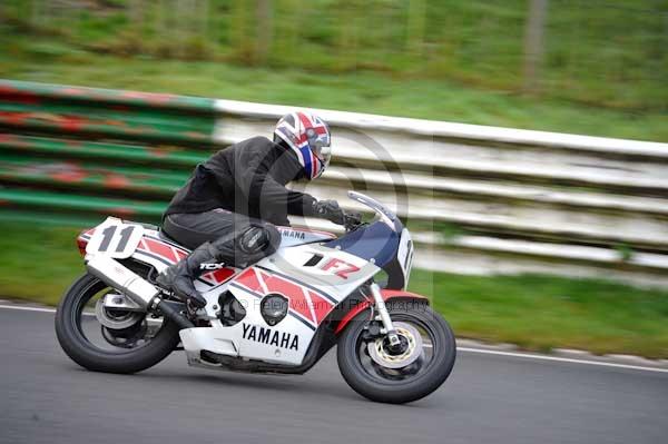Mallory park Leicestershire;Mallory park photographs;Motorcycle action photographs;event digital images;eventdigitalimages;mallory park;no limits trackday;peter wileman photography;trackday;trackday digital images;trackday photos