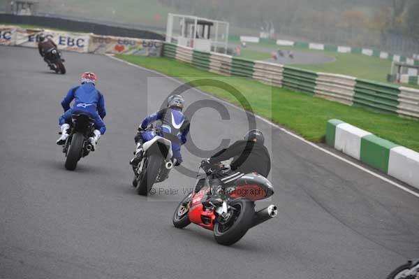 Mallory park Leicestershire;Mallory park photographs;Motorcycle action photographs;event digital images;eventdigitalimages;mallory park;no limits trackday;peter wileman photography;trackday;trackday digital images;trackday photos