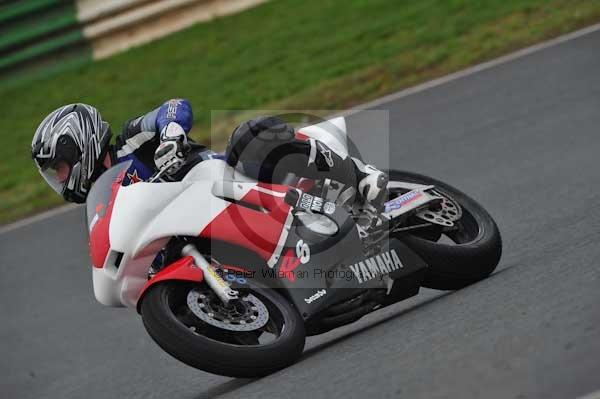 Mallory park Leicestershire;Mallory park photographs;Motorcycle action photographs;event digital images;eventdigitalimages;mallory park;no limits trackday;peter wileman photography;trackday;trackday digital images;trackday photos