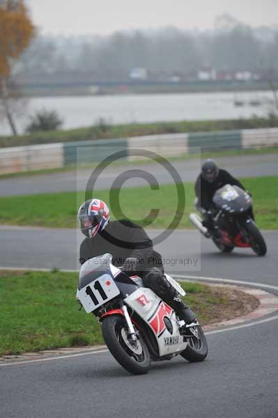 Mallory park Leicestershire;Mallory park photographs;Motorcycle action photographs;event digital images;eventdigitalimages;mallory park;no limits trackday;peter wileman photography;trackday;trackday digital images;trackday photos