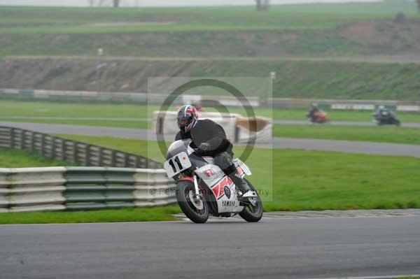 Mallory park Leicestershire;Mallory park photographs;Motorcycle action photographs;event digital images;eventdigitalimages;mallory park;no limits trackday;peter wileman photography;trackday;trackday digital images;trackday photos