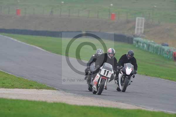 Mallory park Leicestershire;Mallory park photographs;Motorcycle action photographs;event digital images;eventdigitalimages;mallory park;no limits trackday;peter wileman photography;trackday;trackday digital images;trackday photos