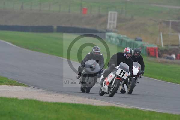 Mallory park Leicestershire;Mallory park photographs;Motorcycle action photographs;event digital images;eventdigitalimages;mallory park;no limits trackday;peter wileman photography;trackday;trackday digital images;trackday photos