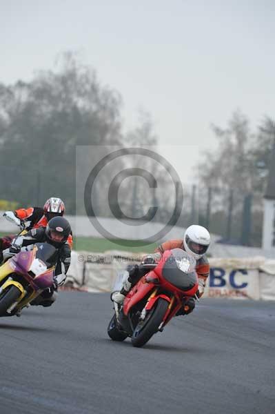Mallory park Leicestershire;Mallory park photographs;Motorcycle action photographs;event digital images;eventdigitalimages;mallory park;no limits trackday;peter wileman photography;trackday;trackday digital images;trackday photos