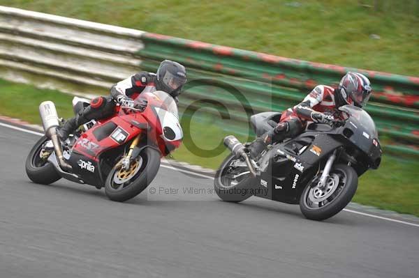Mallory park Leicestershire;Mallory park photographs;Motorcycle action photographs;event digital images;eventdigitalimages;mallory park;no limits trackday;peter wileman photography;trackday;trackday digital images;trackday photos