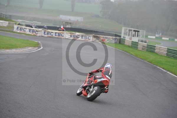 Mallory park Leicestershire;Mallory park photographs;Motorcycle action photographs;event digital images;eventdigitalimages;mallory park;no limits trackday;peter wileman photography;trackday;trackday digital images;trackday photos