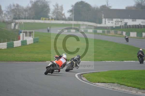 Mallory park Leicestershire;Mallory park photographs;Motorcycle action photographs;event digital images;eventdigitalimages;mallory park;no limits trackday;peter wileman photography;trackday;trackday digital images;trackday photos