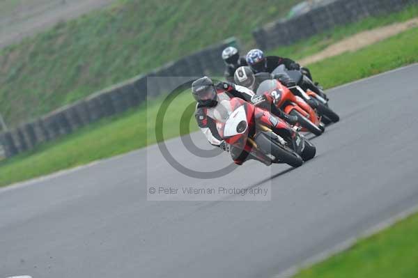 Mallory park Leicestershire;Mallory park photographs;Motorcycle action photographs;event digital images;eventdigitalimages;mallory park;no limits trackday;peter wileman photography;trackday;trackday digital images;trackday photos