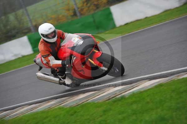 Mallory park Leicestershire;Mallory park photographs;Motorcycle action photographs;event digital images;eventdigitalimages;mallory park;no limits trackday;peter wileman photography;trackday;trackday digital images;trackday photos